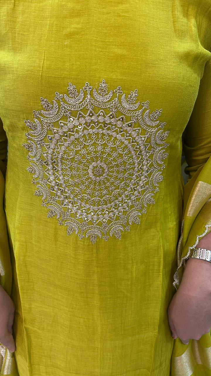 yellow desinger krti