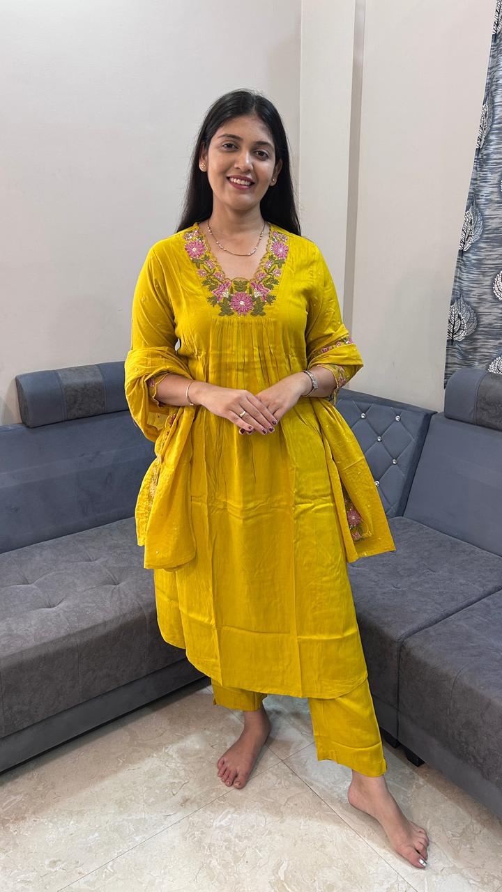 Lime Zest Floral Yoke Kurta Set with Embroidered Borders